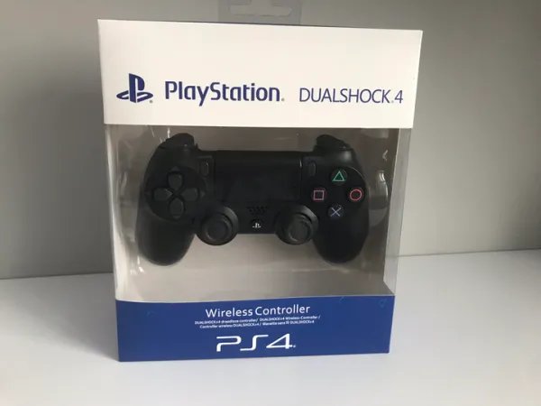 Геймпад Беспроводной вибрационный PlayStation 4 DualShock 4 Version 2 (0596025) Black PS4 DualShock 4 V2