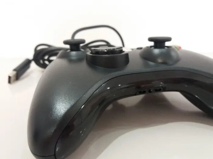 Джойстик геймпад XPRO игровой для хВох 360 и ПК проводной черний