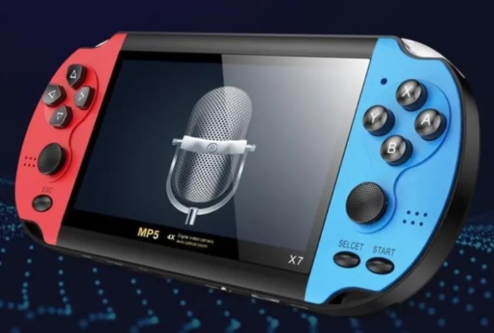 Игровая приставка (портативная консоль) с установленными 1000 игр 8gb XPRO PSP 7