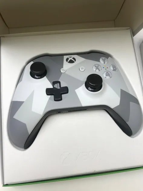 Джойстик Xbox one s Winter Forces II модель 1708 ревизия 3 состояние REF