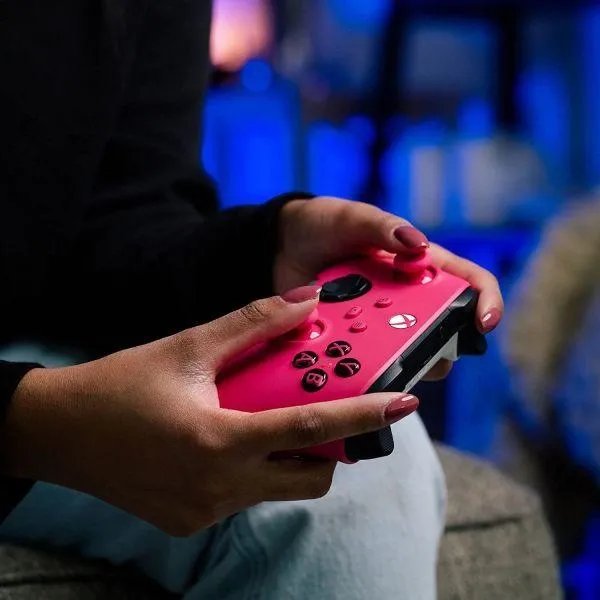 Microsoft Xbox Series X | S Wireless Controller with Bluetooth (Deep Pink)