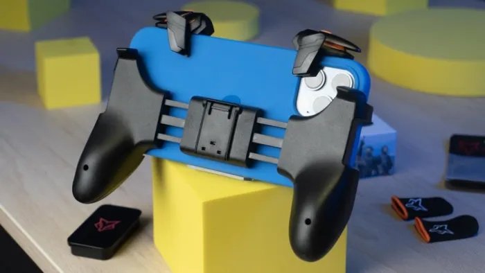 Геймерский комплект для игры на телефоне тригеры R15 джойстик геймпад S01 напальчники Sarafox V1 PUBG Standoff