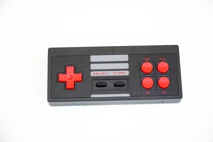 Игровая приставка Dendy HDMI с беспроводными джойстиками + 600 игр