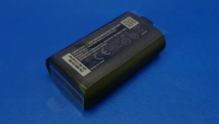 Набор Геймпад Беспроводной Microsoft Xbox Series Controller (XOA-0005, QAT-00001, QAT-00002) Carbon Black + Аккумулятор Play and Charge Kit + Кабель USB Type-C