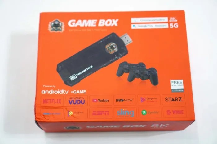 Приставка игровая к телевизору X8 4K Android TV беспроводные джойстики